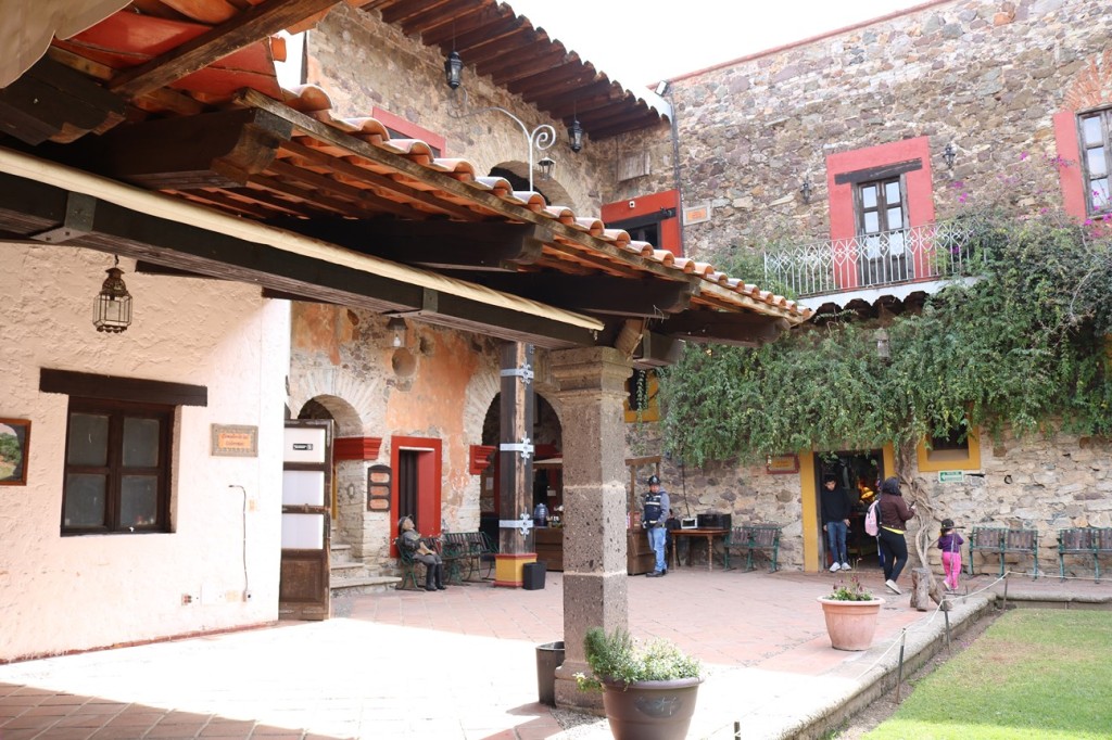 Mexico te gusta – Part 2 – Michuacan-Guanajuato-Queretaro-San Luis Potosi-Hidalgo  Publié le 21 février 2020 par Alain et Stéphanie Img_4891-copy